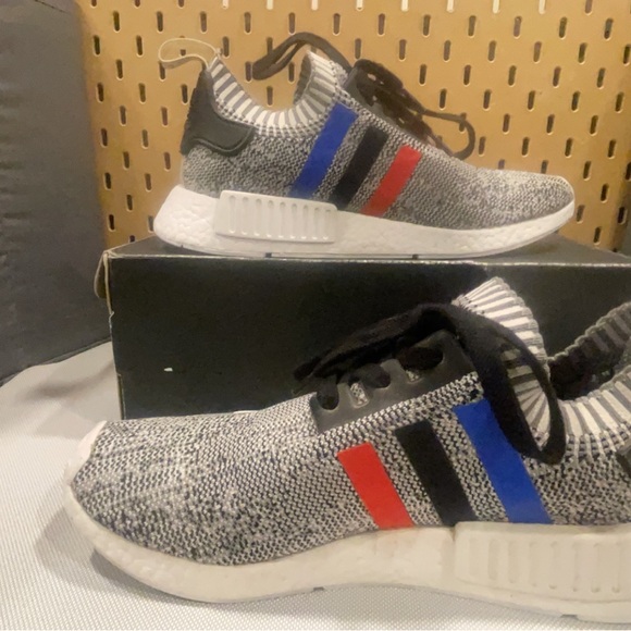 Men’s 8.5 NMD Tri colors - Picture 4 of 6